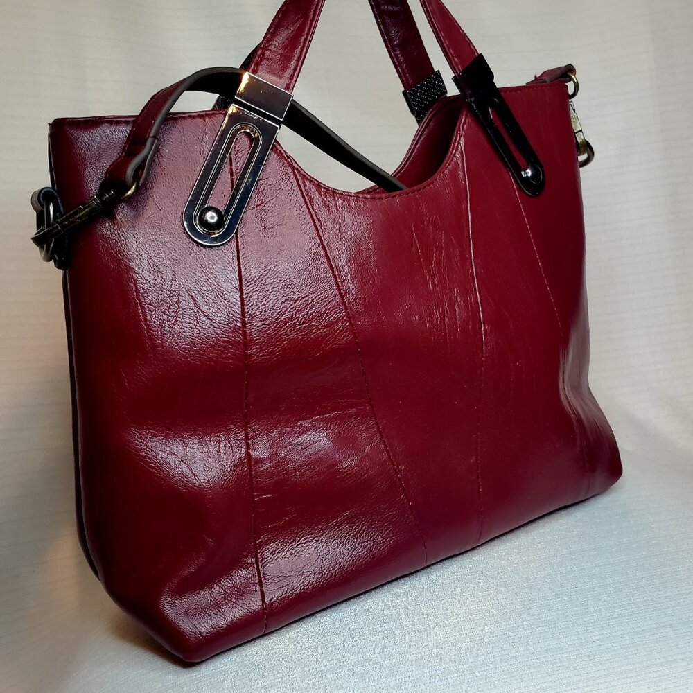 The bag - Picture 3 of 4